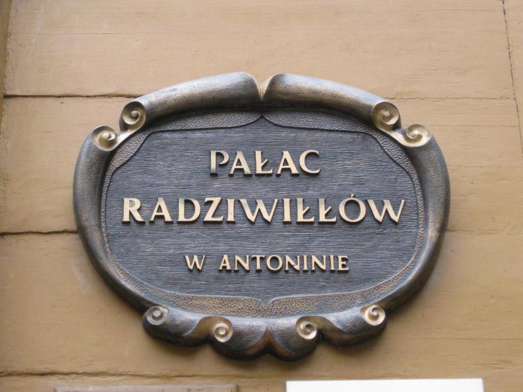 Palac Mysliwski W Antoninie Antonin  Екстер'єр фото
